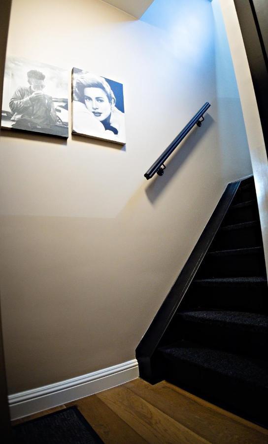 Luxury Suites Ambassador Apartment